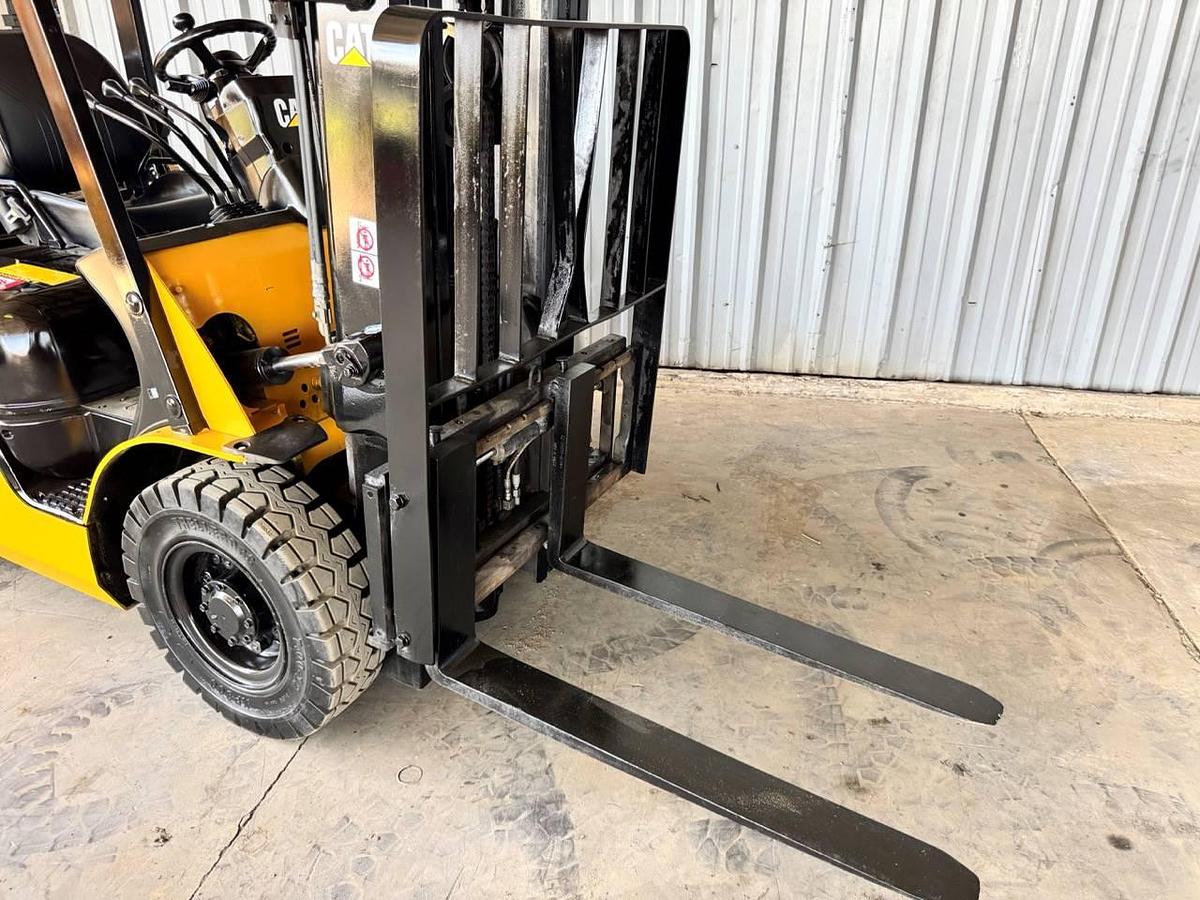 Refurbished 2020 CAT / Mitsubishi FG25N