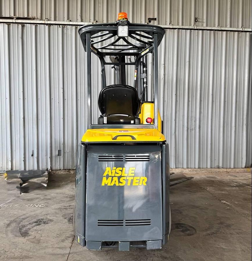Used 2023 Aisle Master 33NE