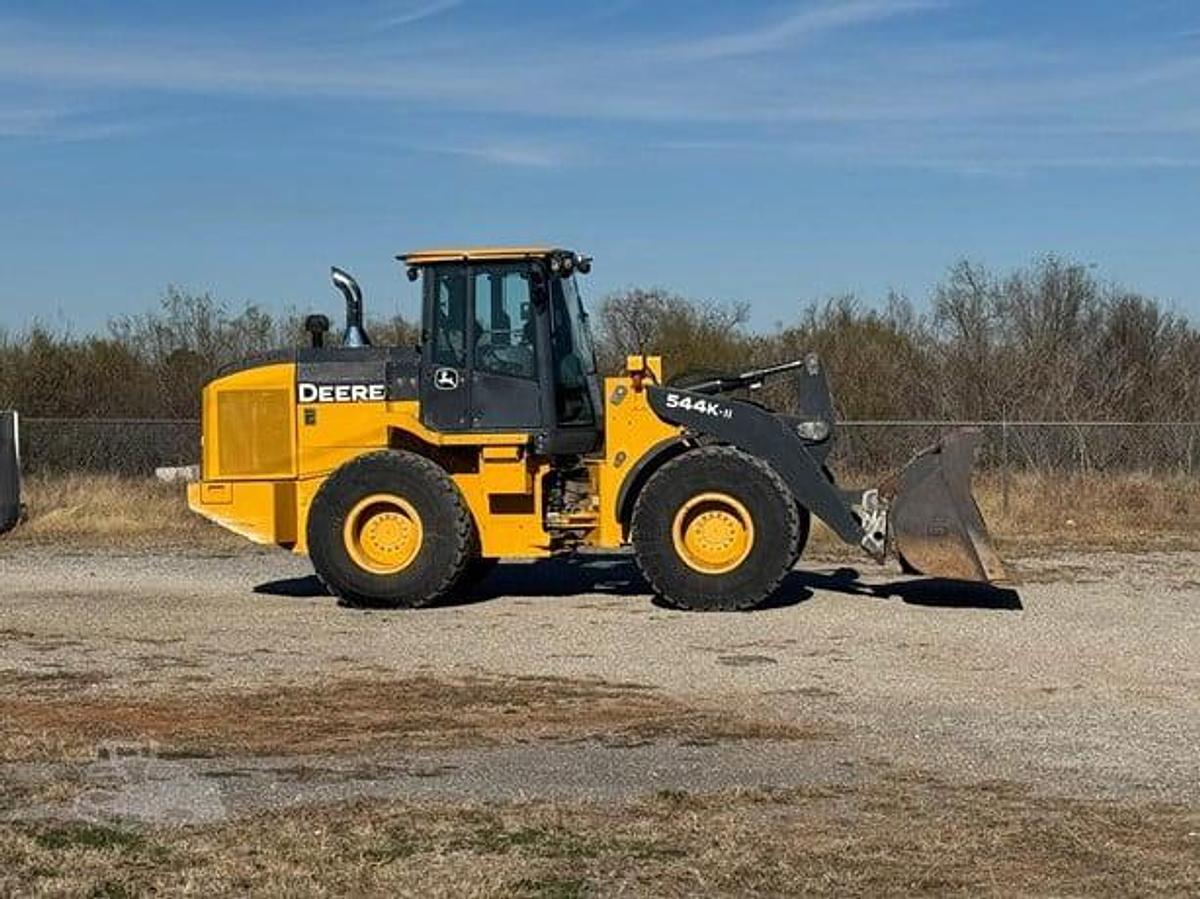 Used 2018 DEERE 544KII