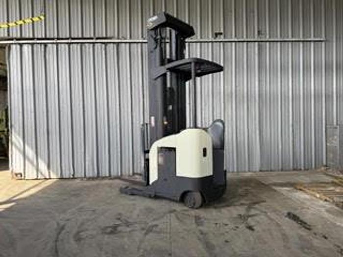 Used 2011 Crown RR5725-45