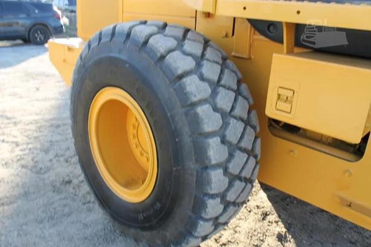 Used 2012 DEERE 544K