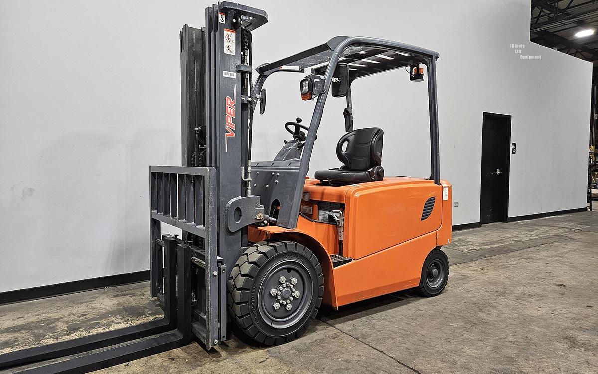 Used 2017 VIPER FB35