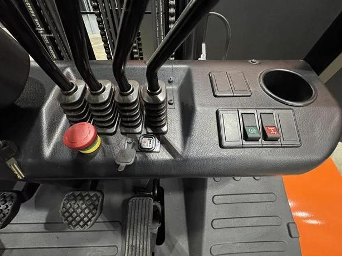 2026 Viper RTD30 Rough Terrain Forklift w CAB!