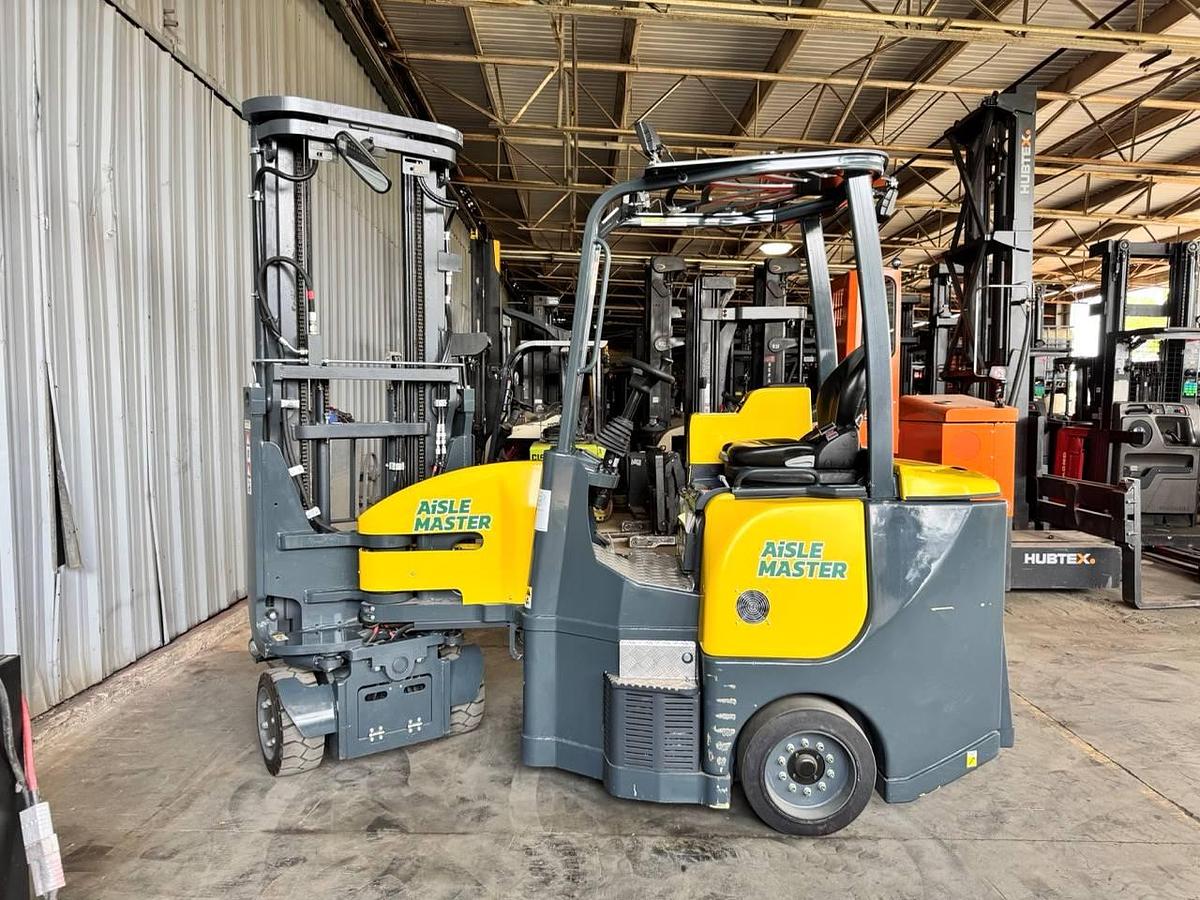 Used 2023 Aisle Master 33NE