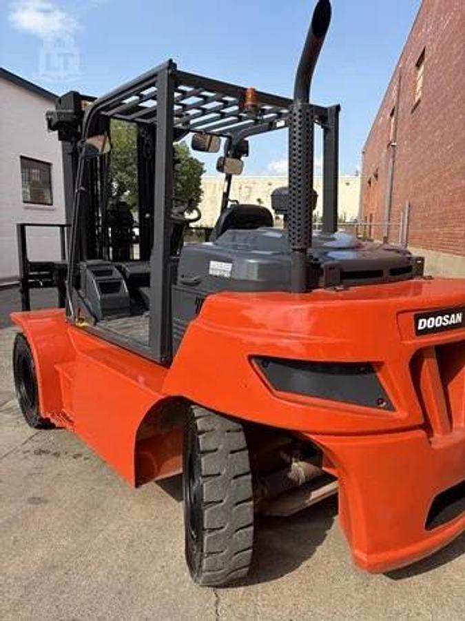 Used 2020 DOOSAN D70S-7 -  15,500 Lbs. CAPACITY