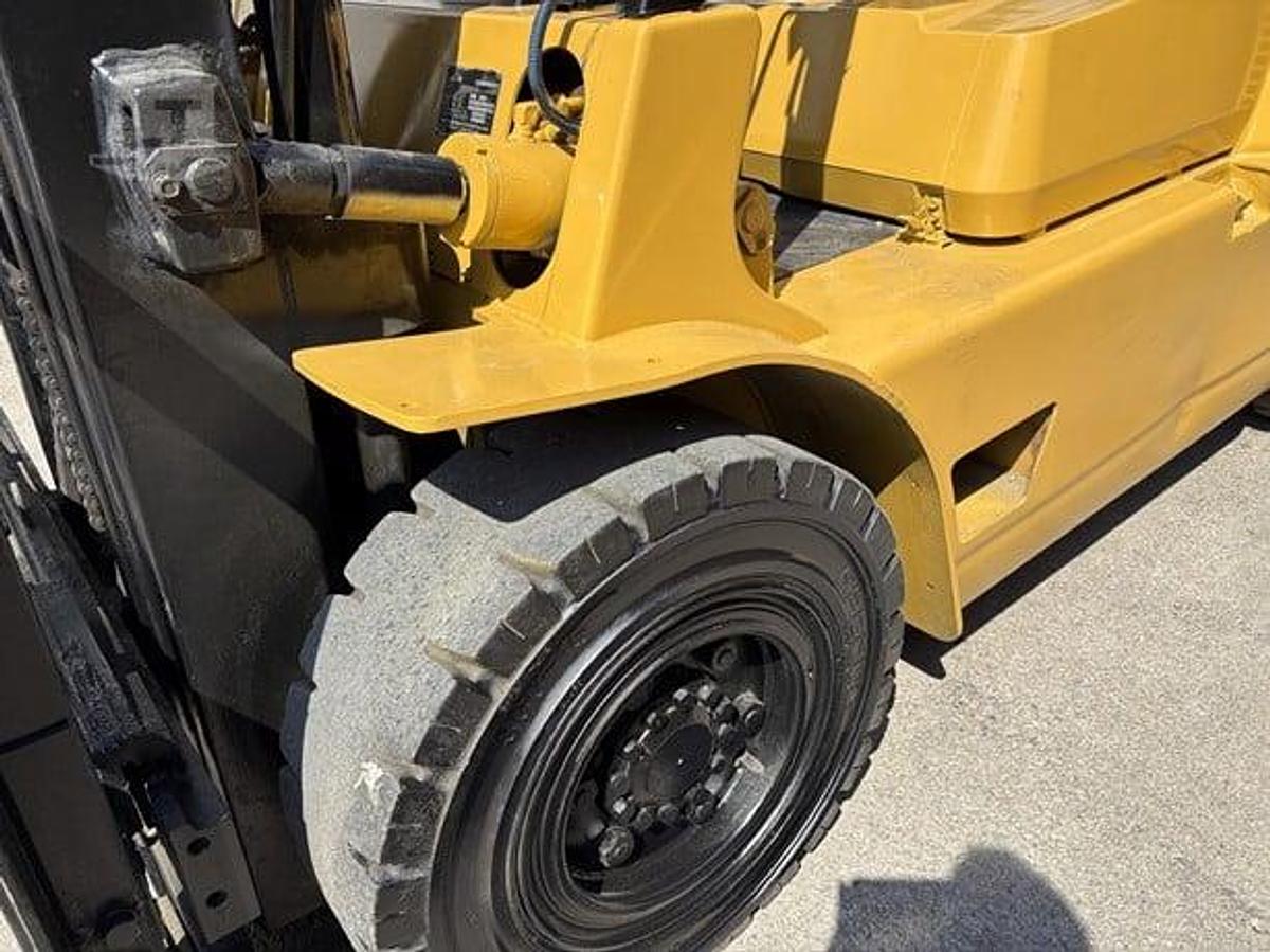 Refurbished 1995 CAT DP45