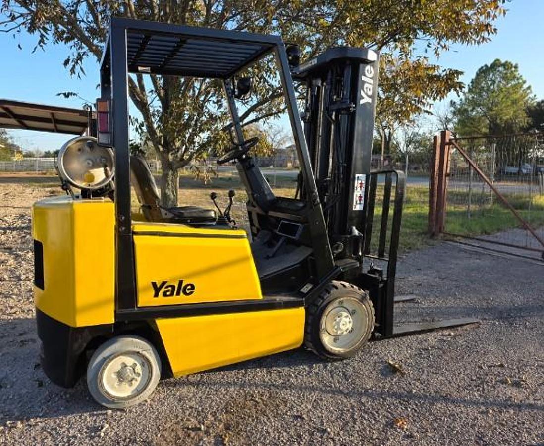 Refurbished 2000 Yale GLC050TG