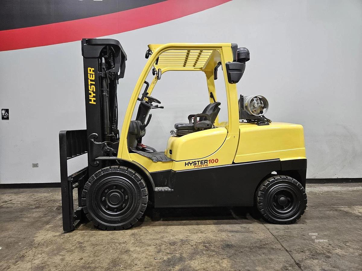 Refurbished 2018 Hyster H100FT - 10,000 LB w/ SSFP