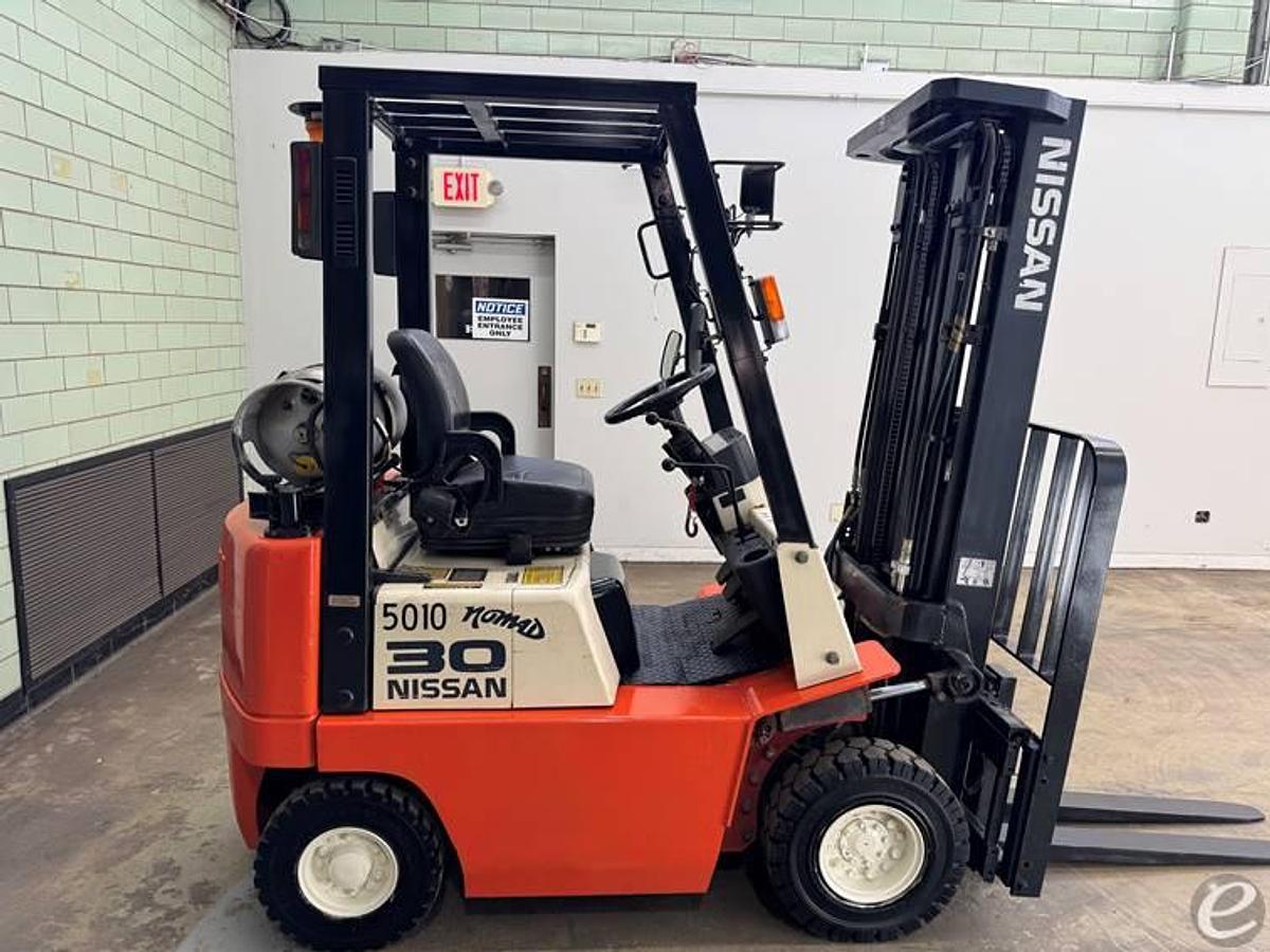 Used 2001 Nissan AF30