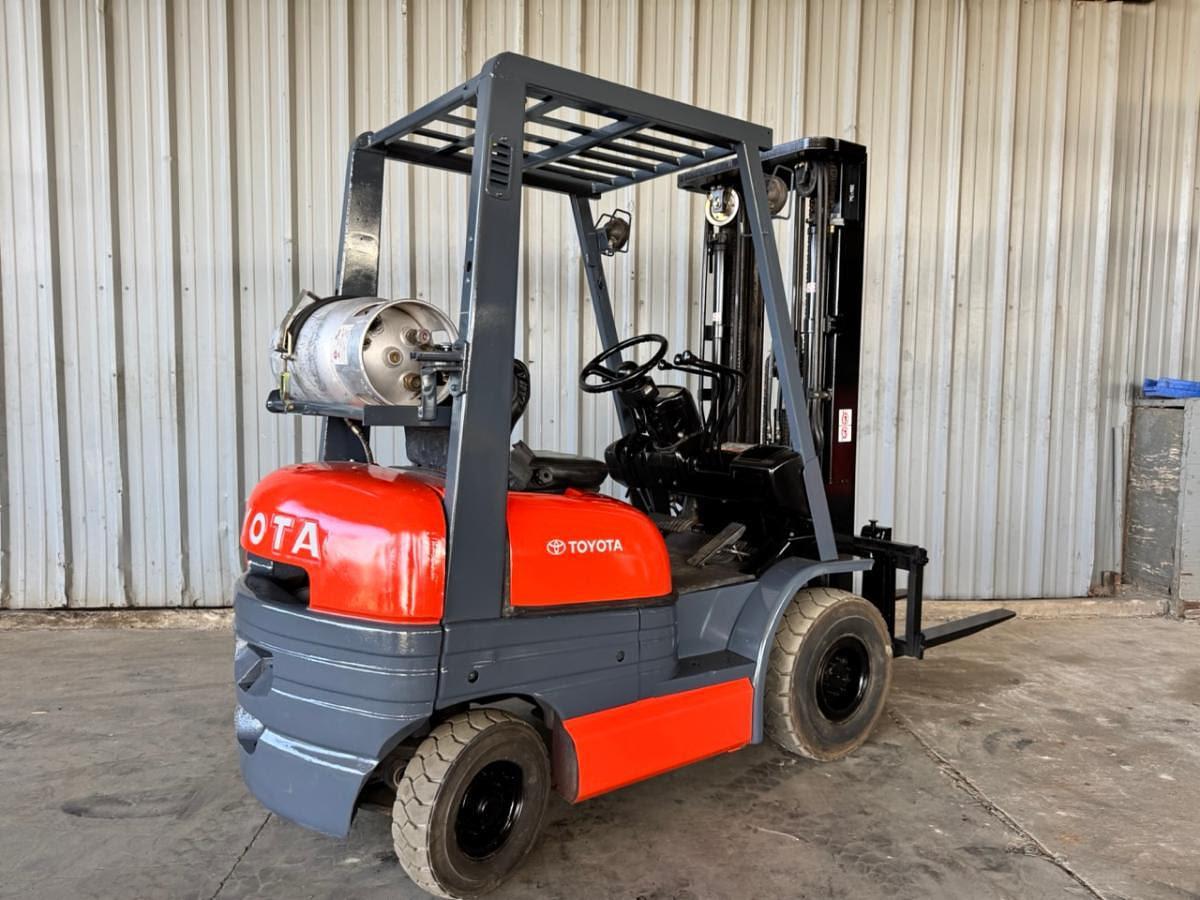 Used 1996 Toyota 68FGU15