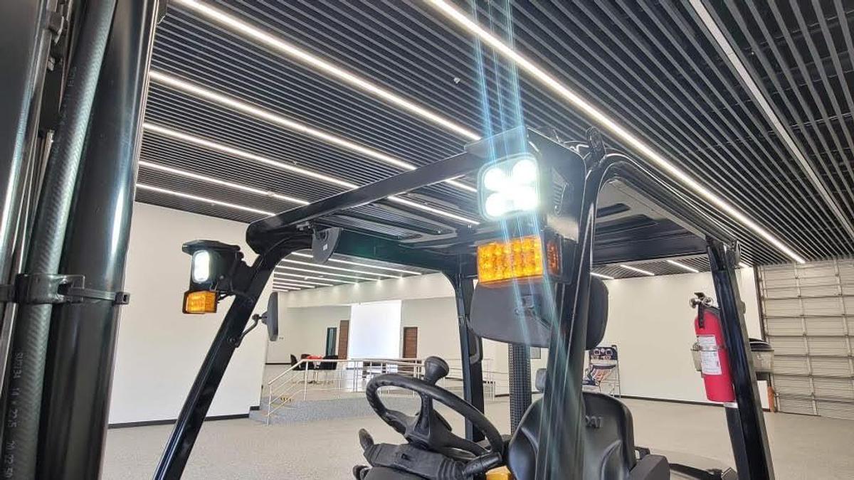 Used 143 HOURS! 2015 Hyundai 45D-9F - 10,000 LBS.