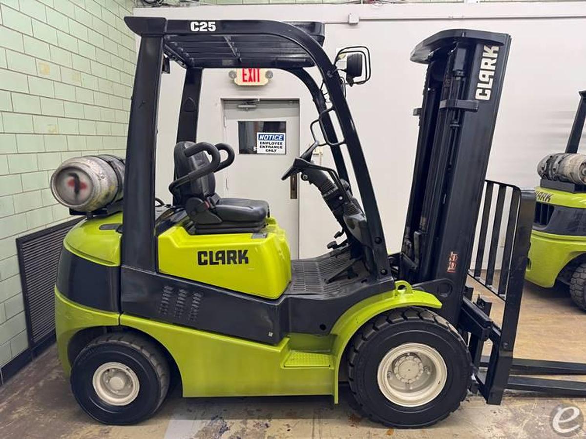 Used 2014 Clark C25L