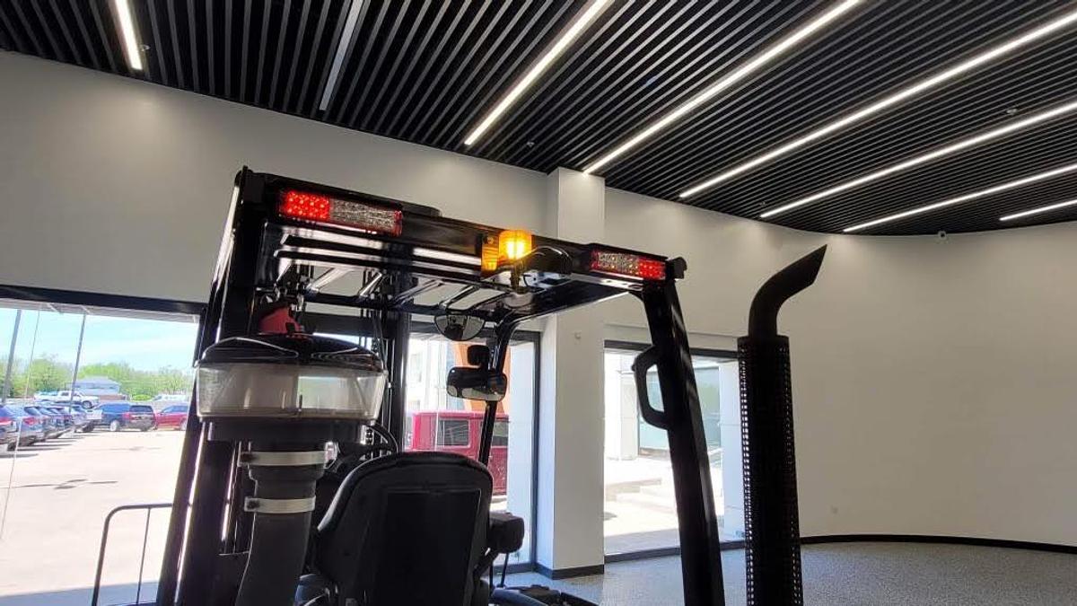 Used 143 HOURS! 2015 Hyundai 45D-9F - 10,000 LBS.