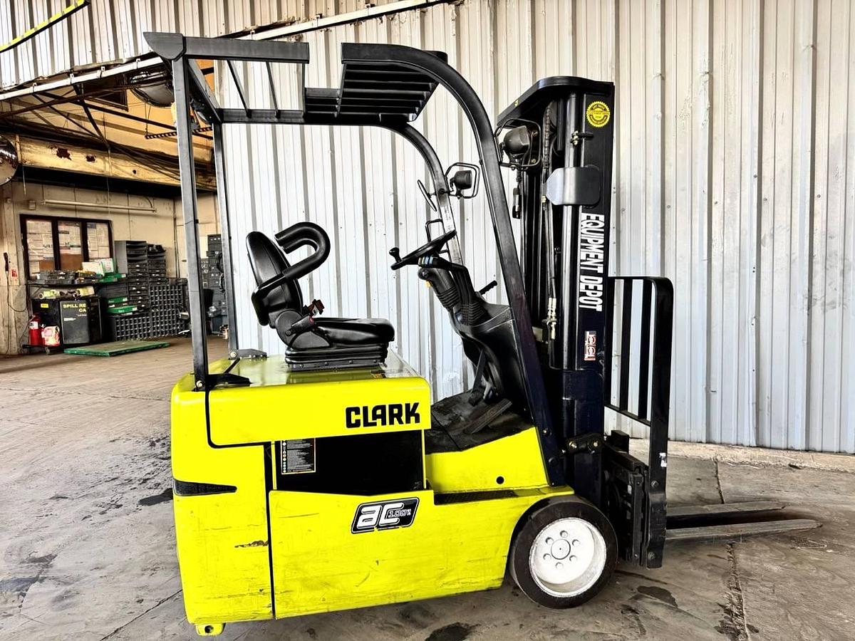 Used 2015 Clark TMX15