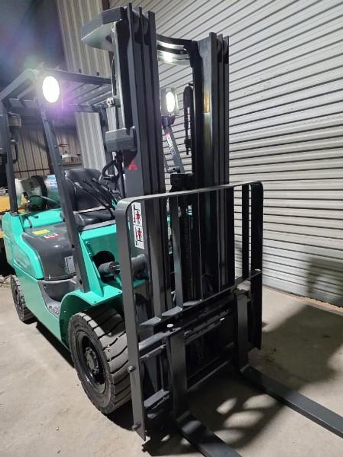 Refurbished 2017 Mitsubishi FG25N