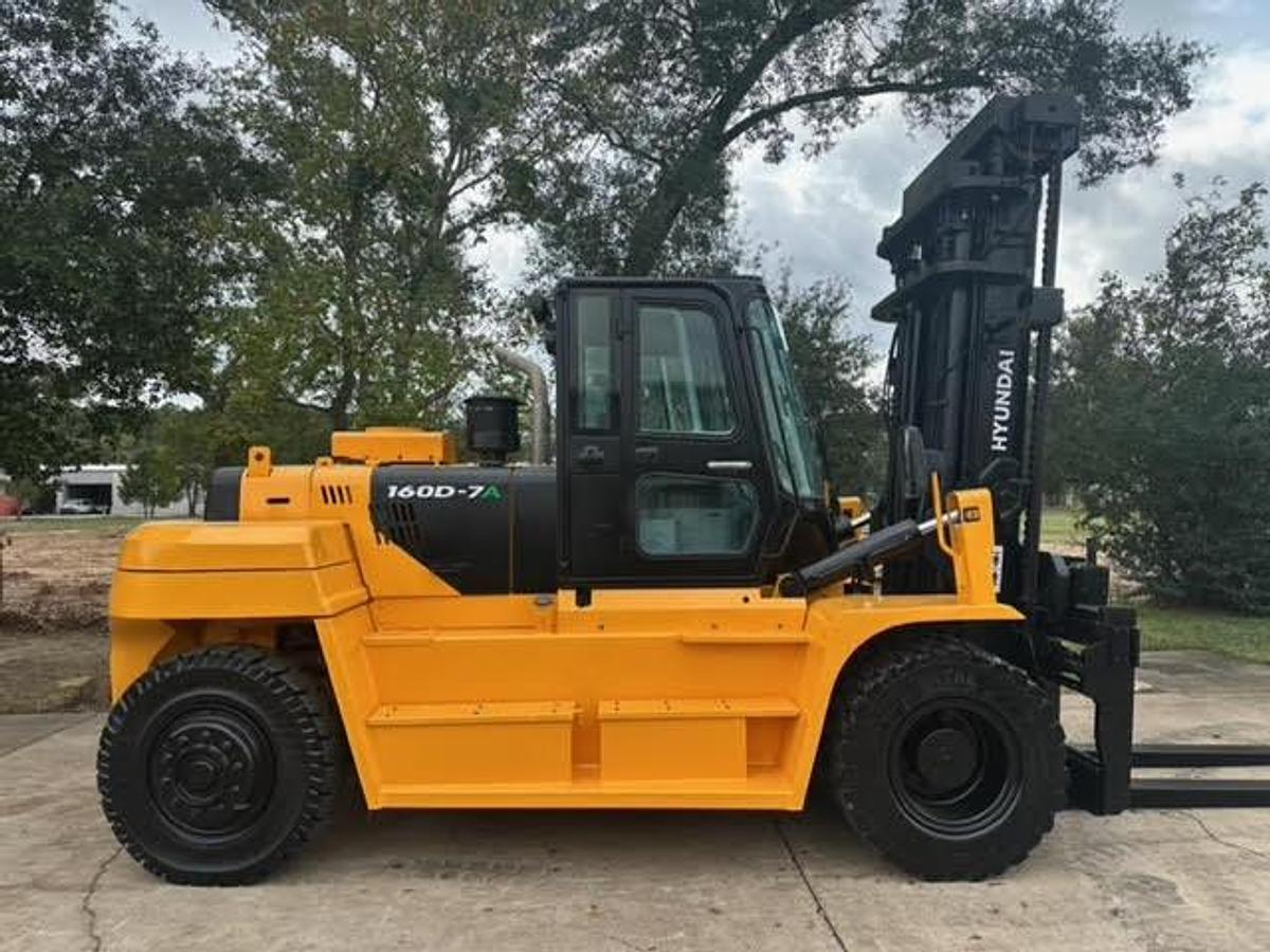 Refurbished 2015 Hyundai 160D-7A