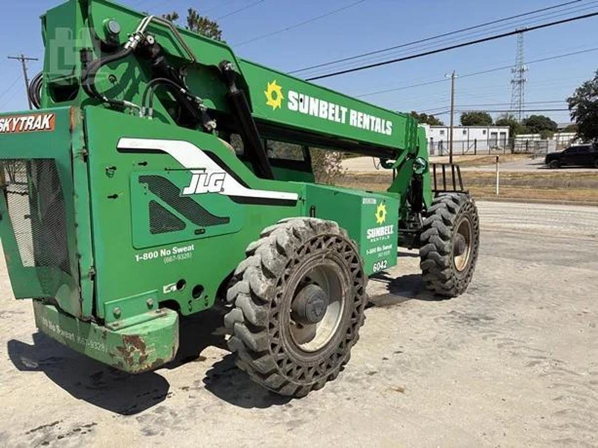 Used 2015 JLG 6042