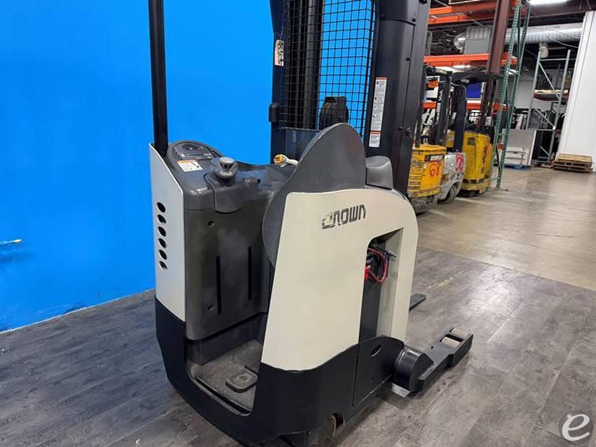 Refurbished 2008 Crown RR5210-35