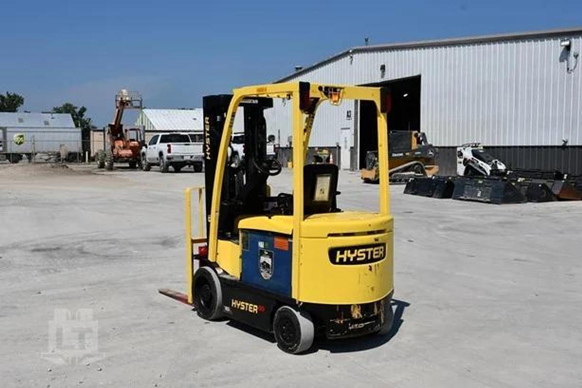 2023 Hyster E60XN