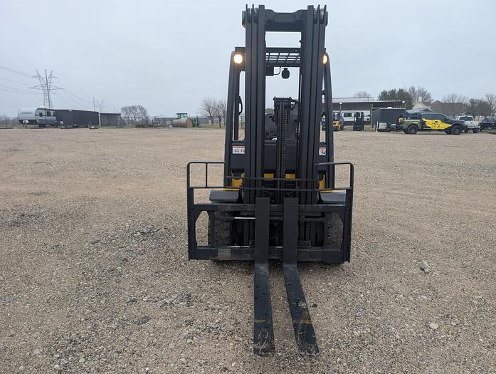 Refurbished Reconditioned! 2015 Yale 6,000 Lbs. LPG Forklift