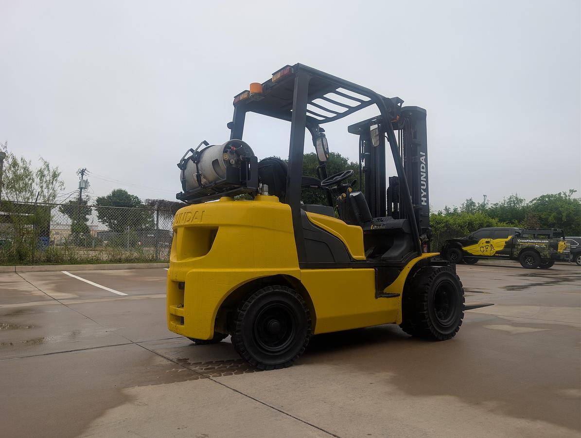 Used 2016 Hyundai H25L-7A