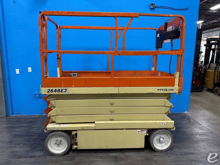 2002 JLG 2646ES