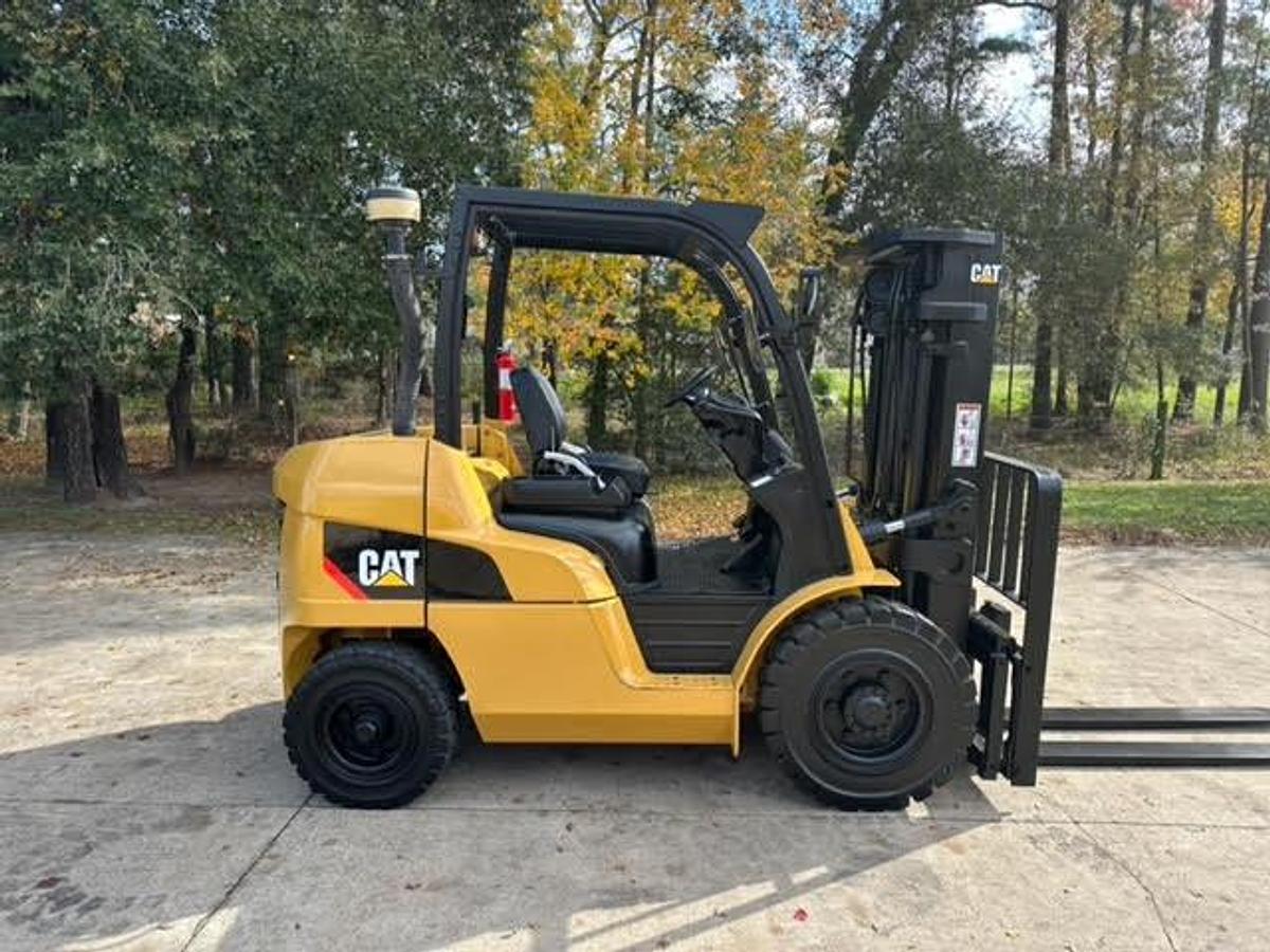 Refurbished RECONDITIONED: 2015 CAT DP40N1