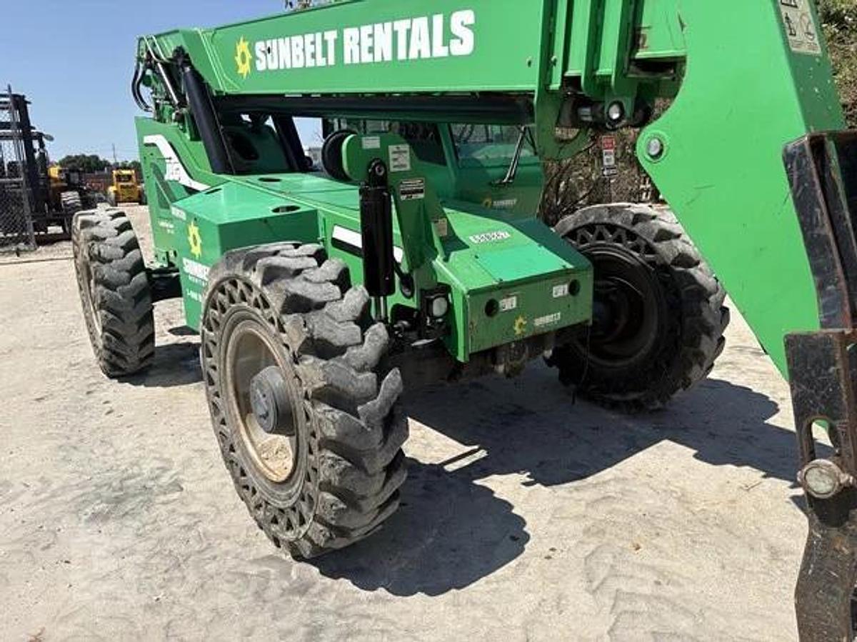 Used 2015 JLG 6042