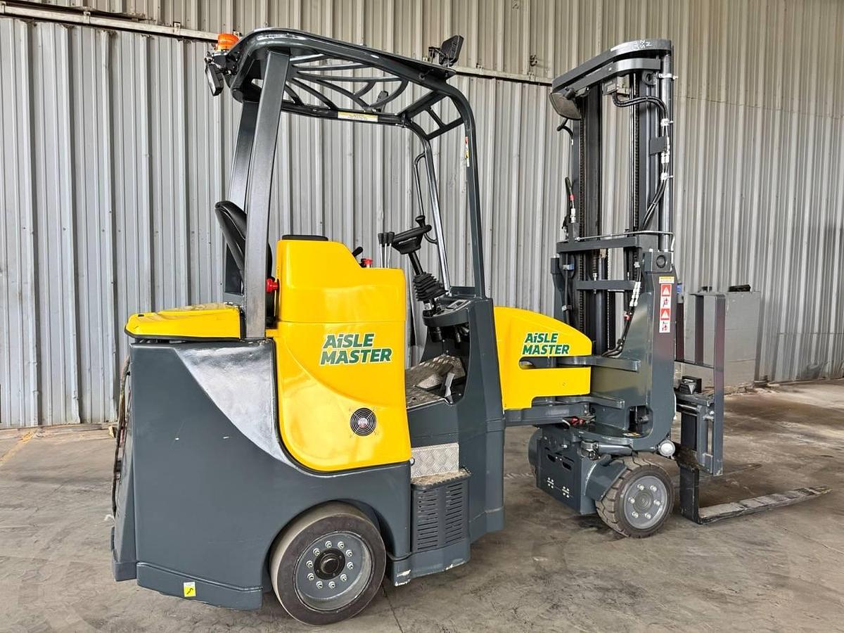 Used 2023 Aisle Master 33NE