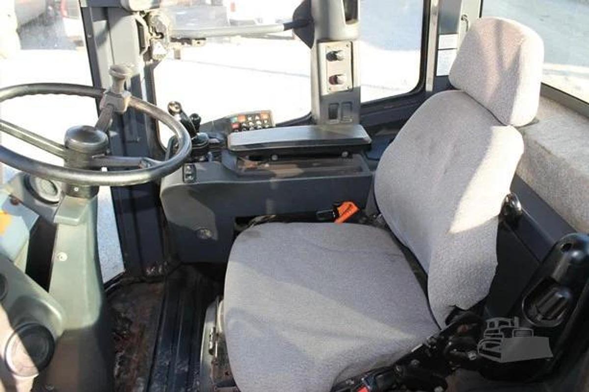 Used 2012 DEERE 544K