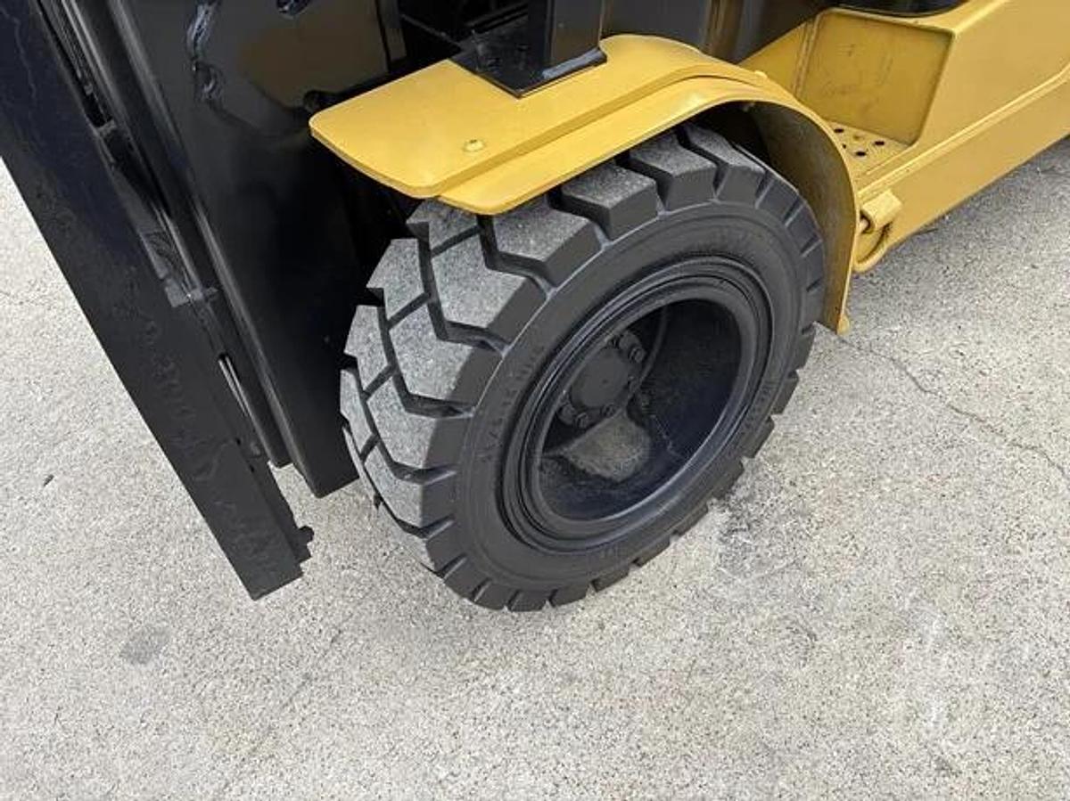 Used 2017 Yale GTP060MX