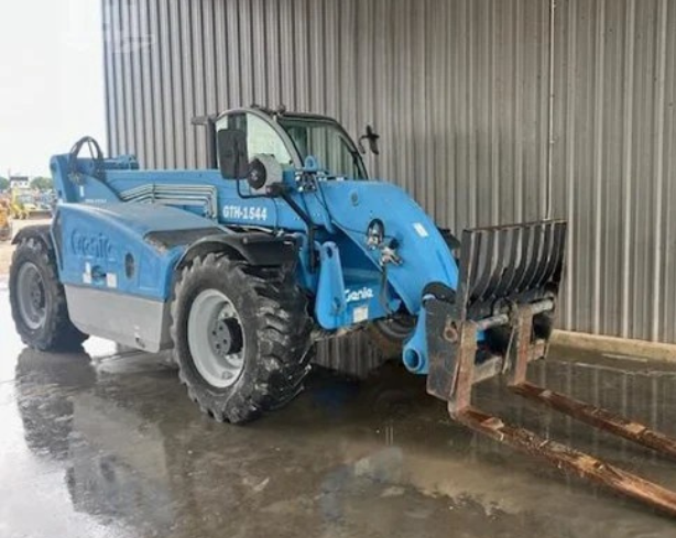 Used 2013 Genie GTH1544