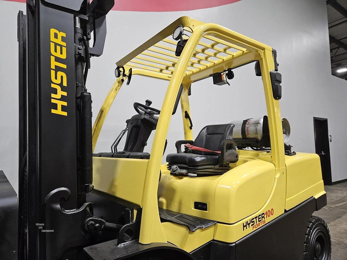 Refurbished 2018 Hyster H100FT - 10,000 LB w/ SSFP