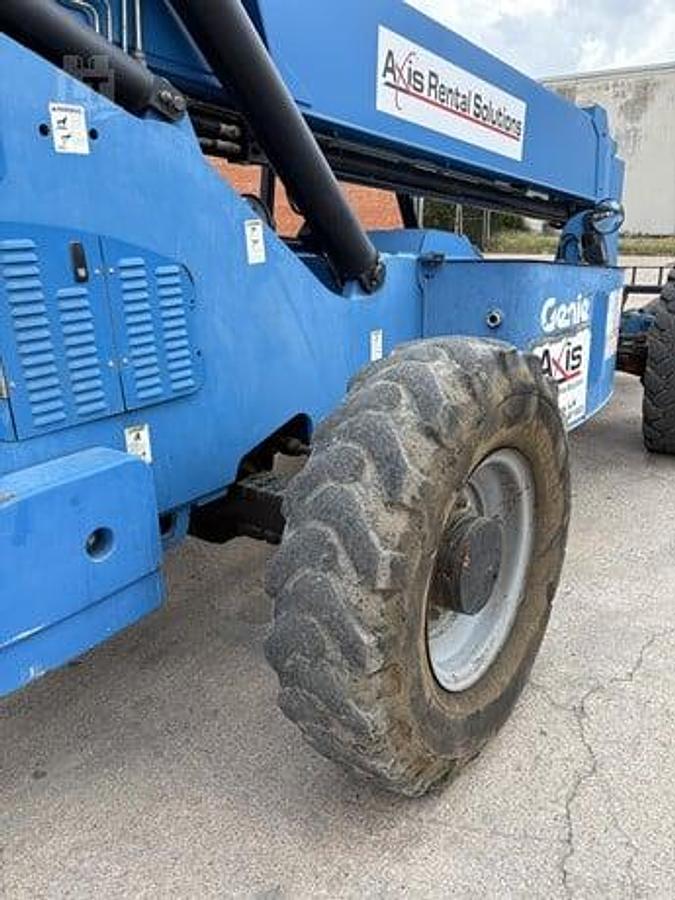 Used 2014 Genie GTH1056