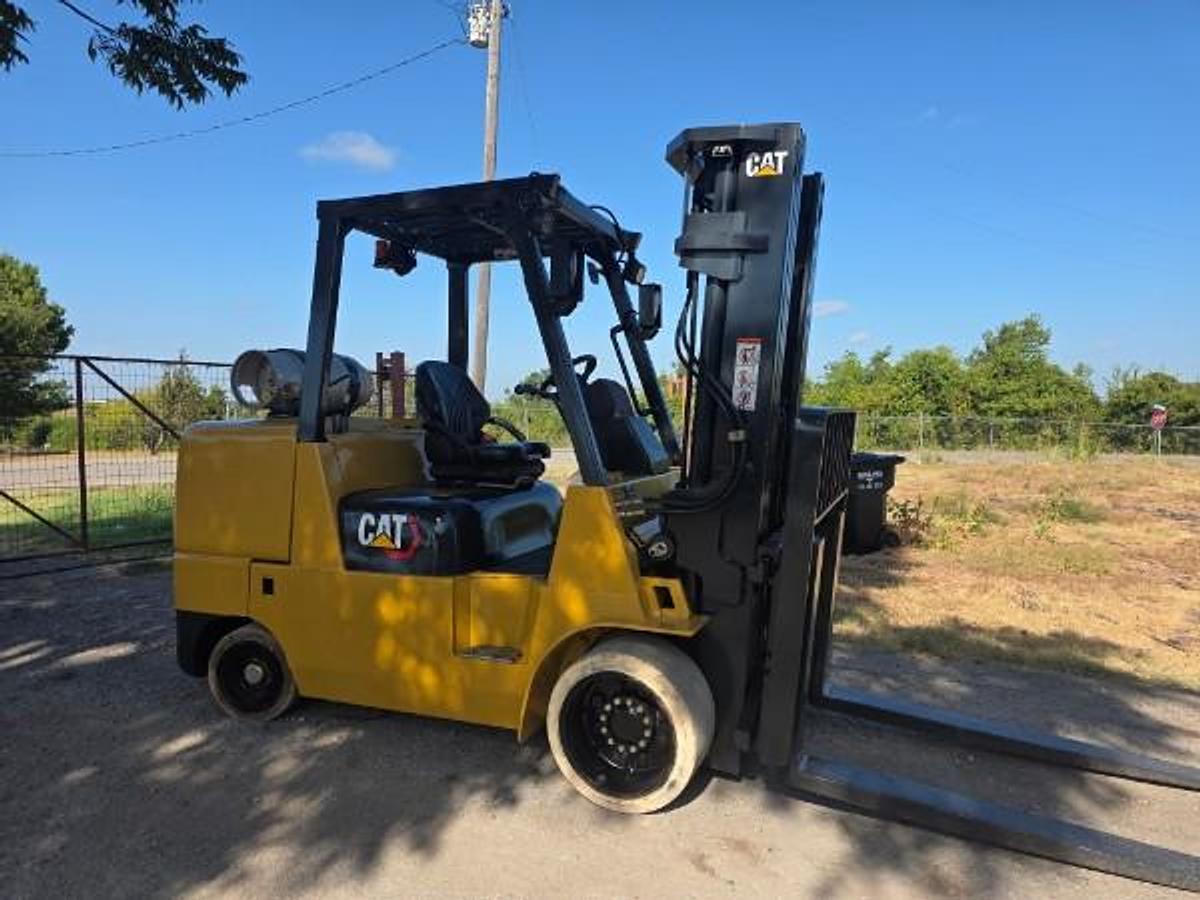 Refurbished WOW! 2007 CAT/MITSUBISHI FGC55K - 12K LBS.