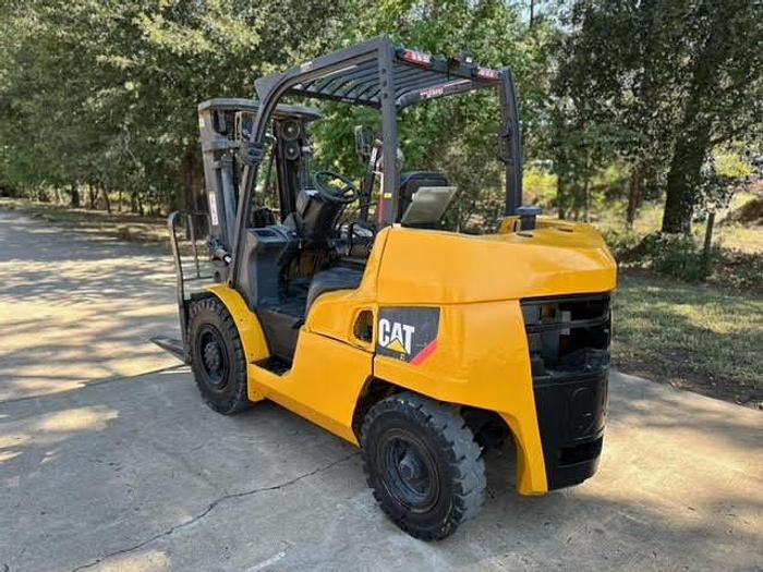 Used 2017 CAT DP40N1