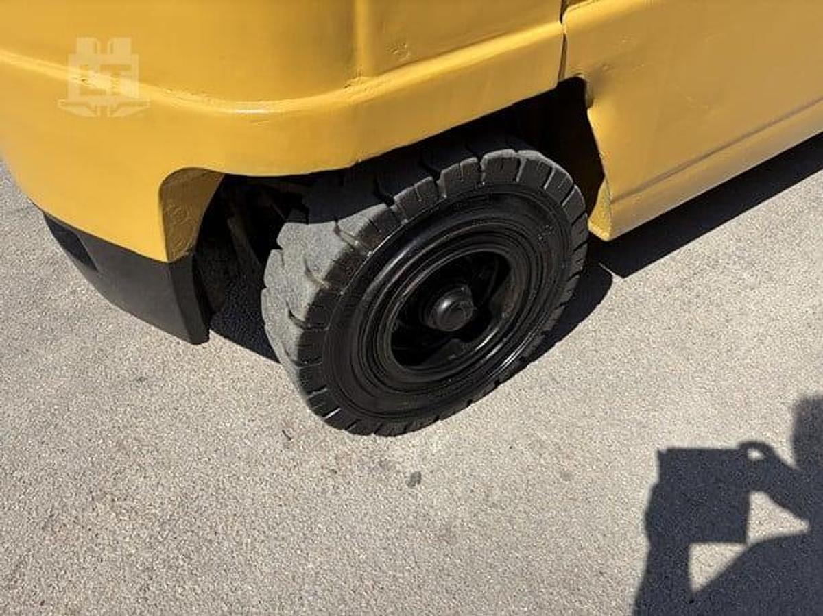 Refurbished 1995 CAT DP45