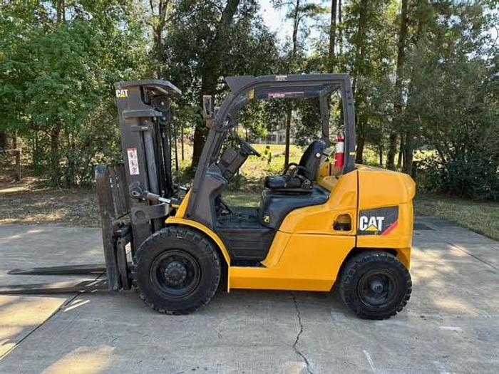 Used 2017 CAT DP40N1