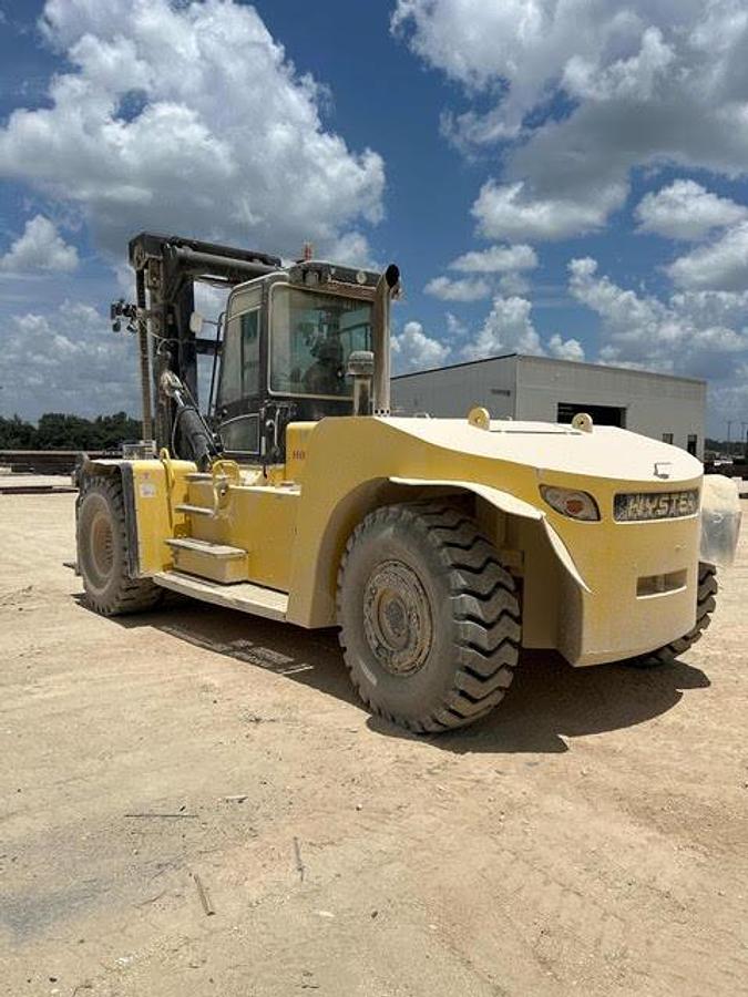 Used AVAILBE NOW: 2015 Hyster H620HD (62,000# capacity at 48” load center)