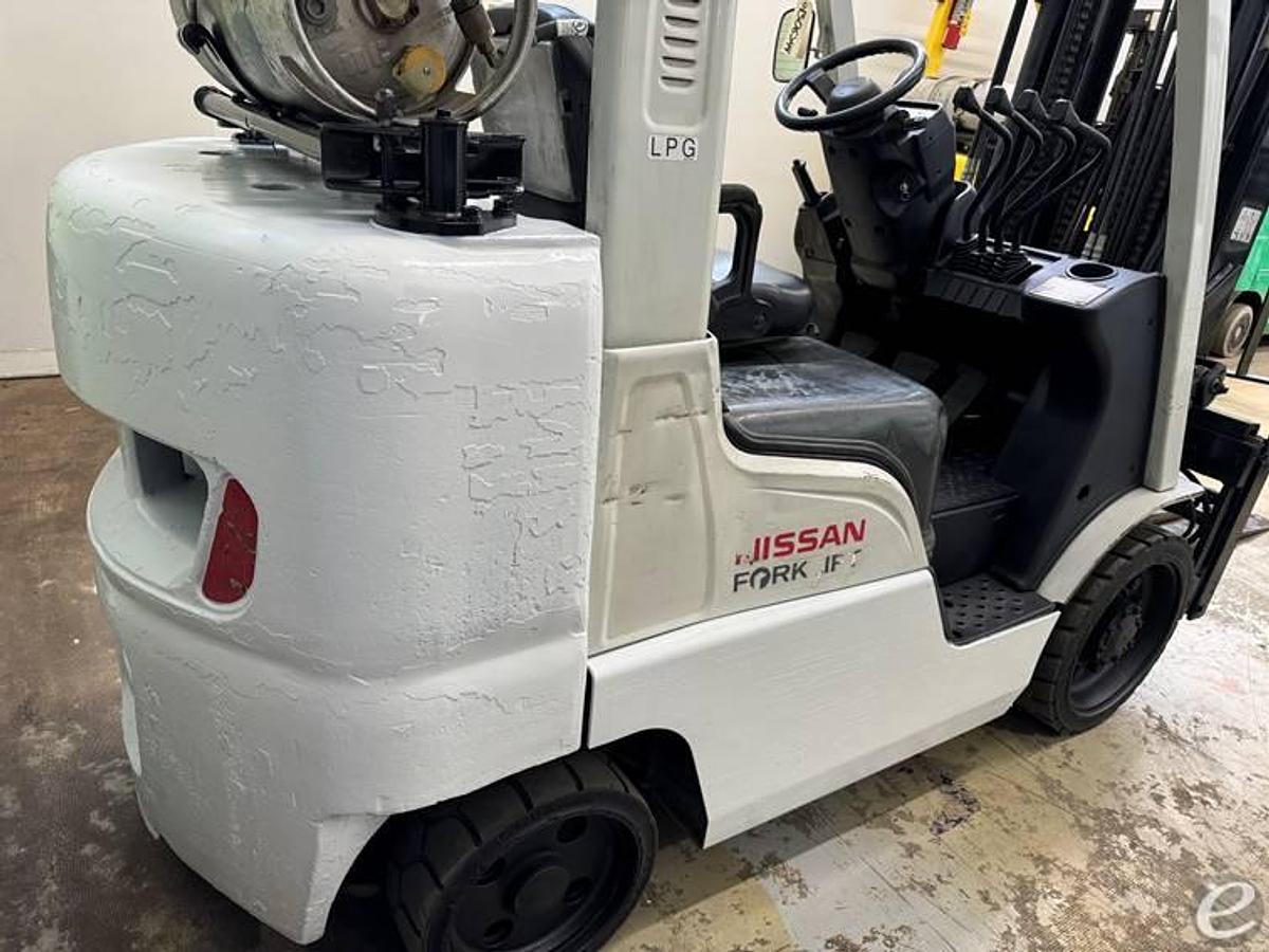 Used 2017 Nissan CF60