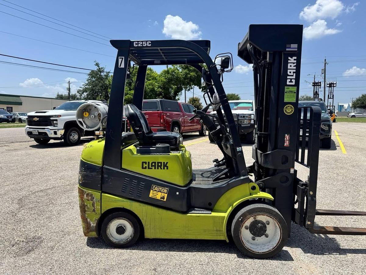 Used 2016 Clark C25CL