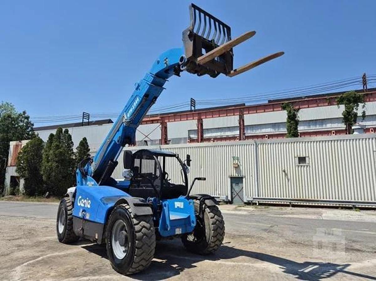Used 2019 Genie GTH1544
