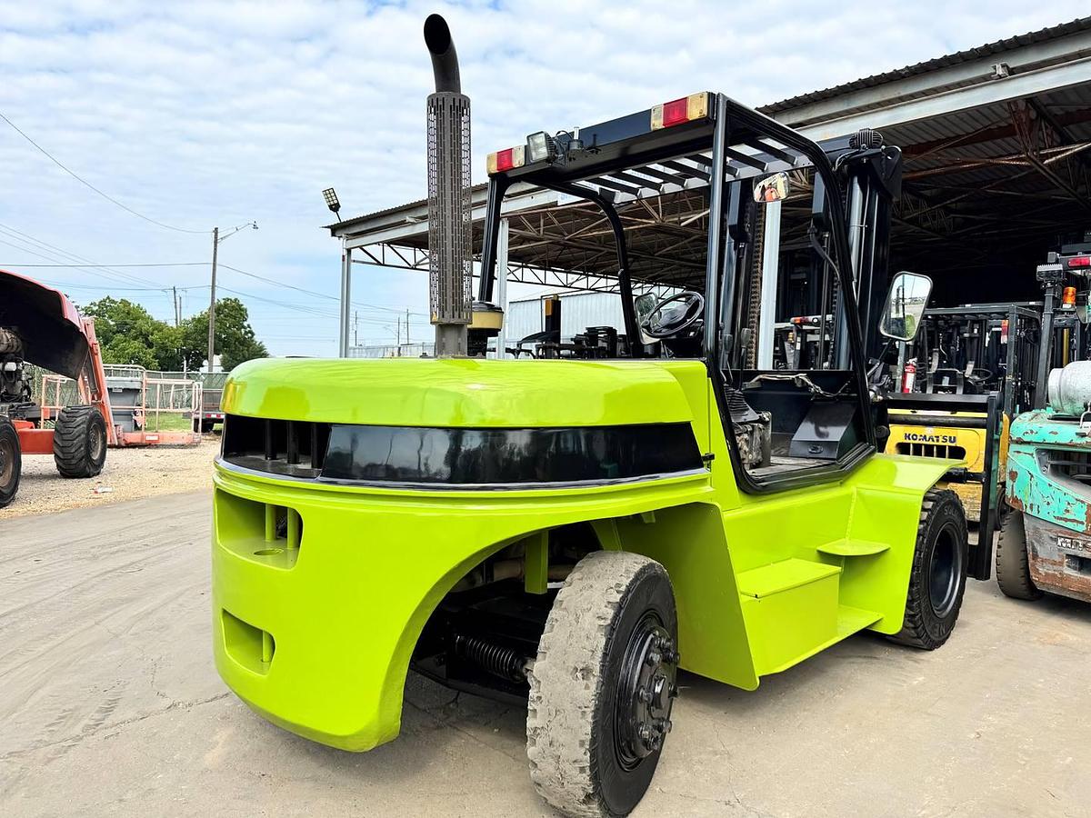 Used 2018  Clark VD155P