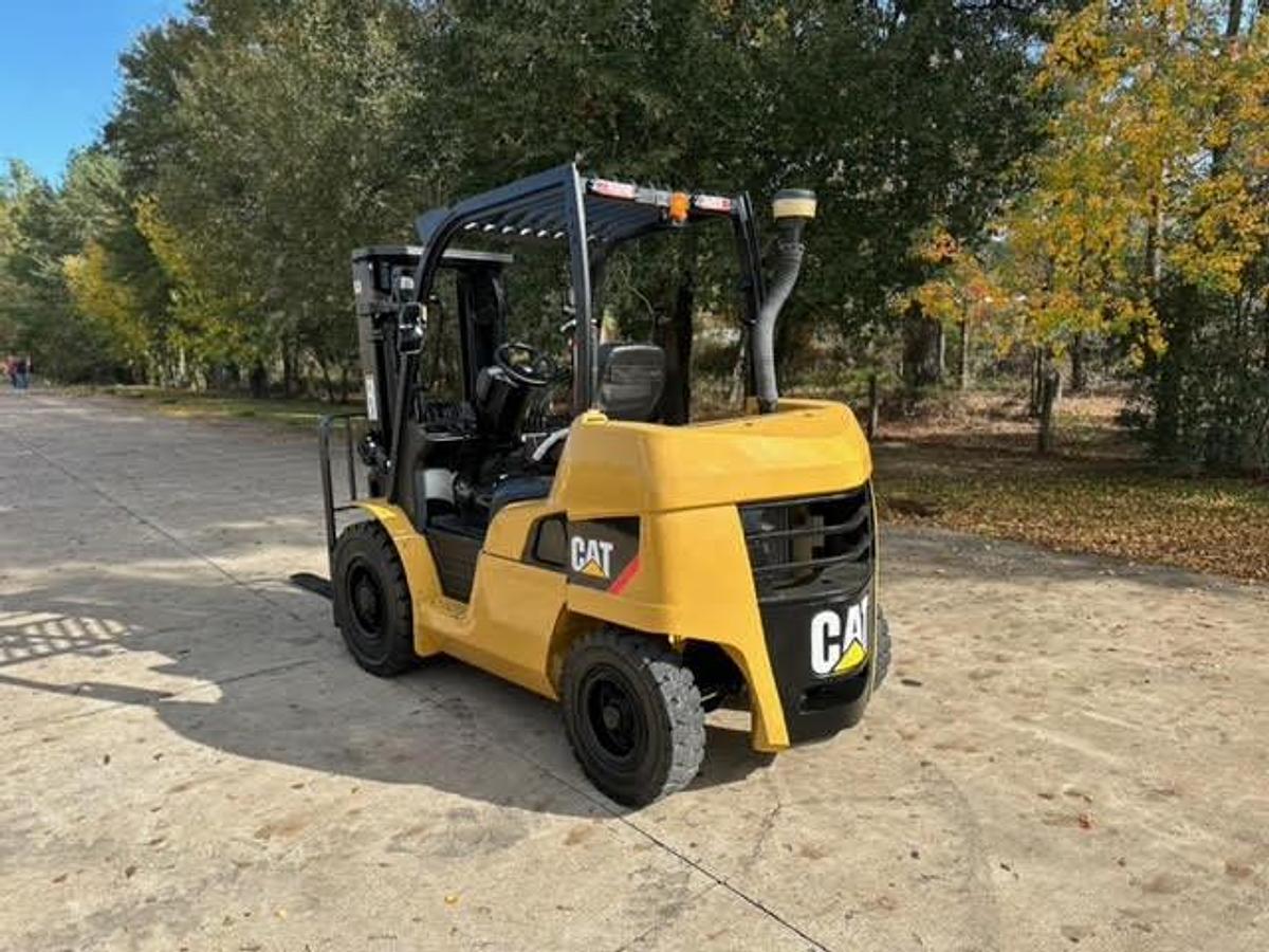 Refurbished RECONDITIONED: 2015 CAT DP40N1