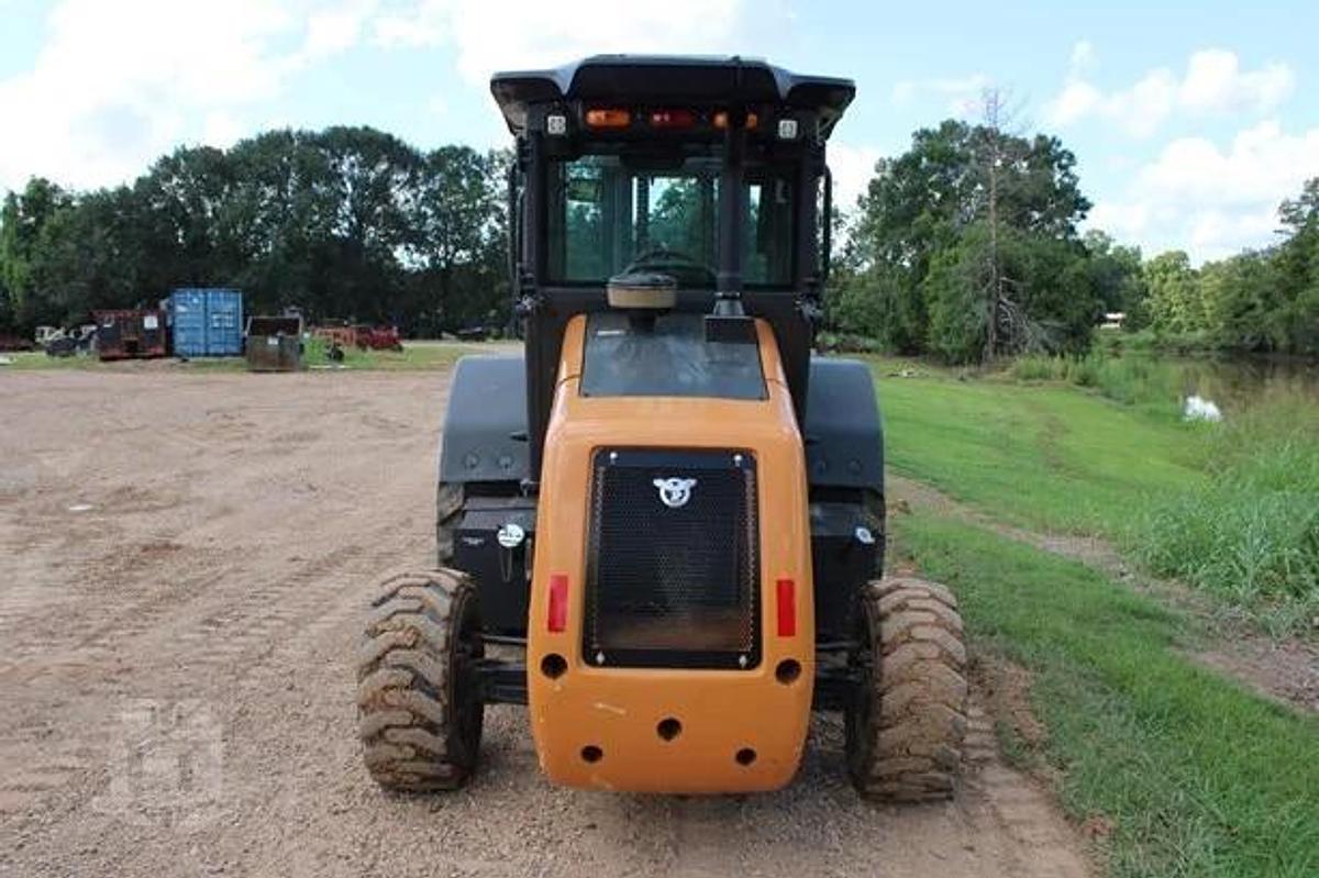 Used 2024 CASE 588H
