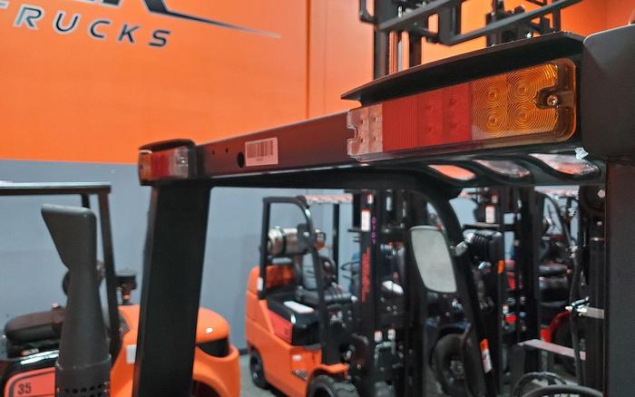 2023 Viper FD35 Diesel Forklift (Dual Drive)