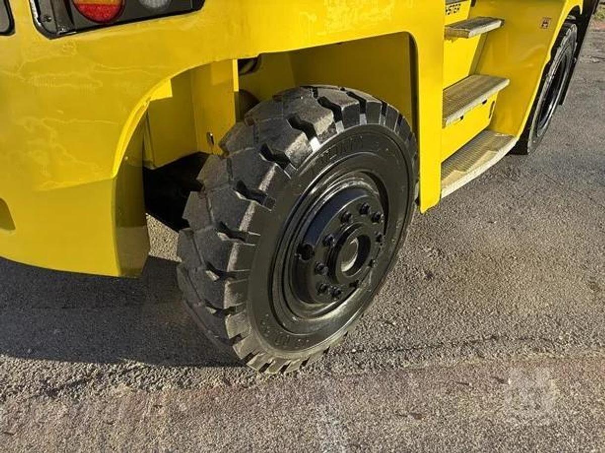 Used RECONDITIONED: 2017 HYSTER H330HD