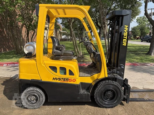 Used LOW HOURS: 2019 Hyster H50FT
