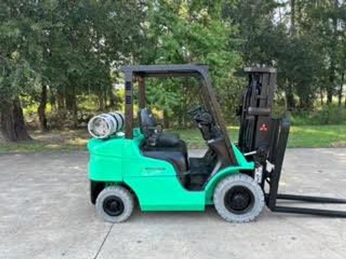 Used 2013 Mitsubishi FG25N