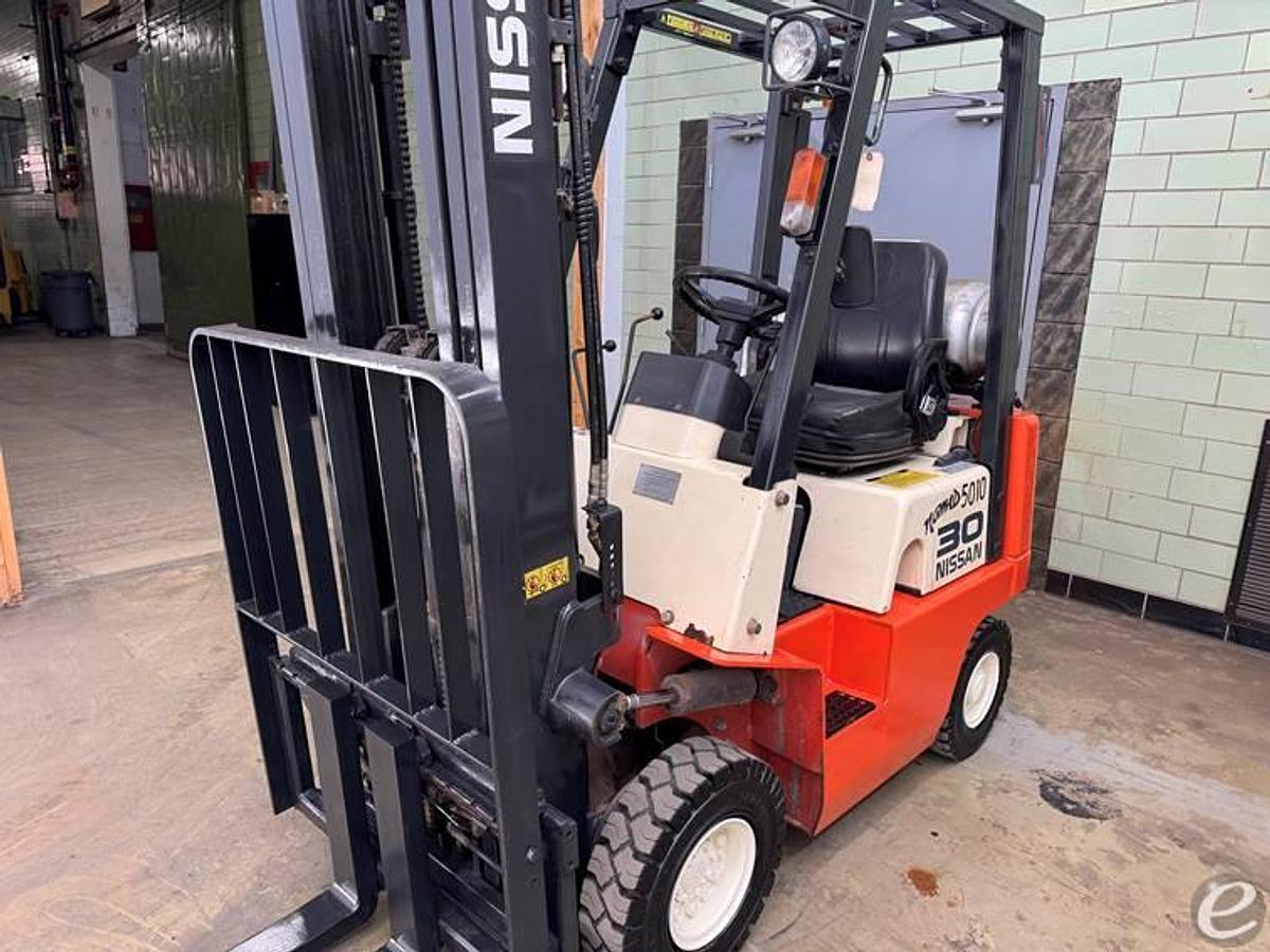 Used 2001 Nissan AF30